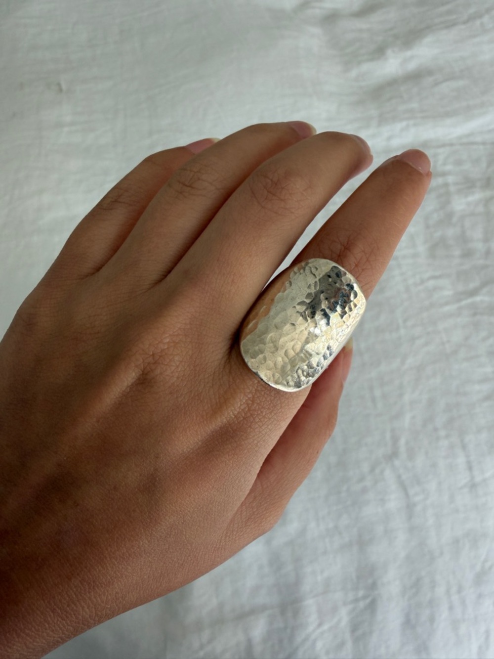 Vintage sterling silver hammered concave ring - Size 8